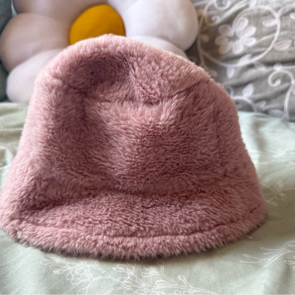 Pink Faux Fur Bucket Hat